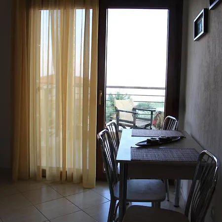 Mola Kaliva House Apartmens